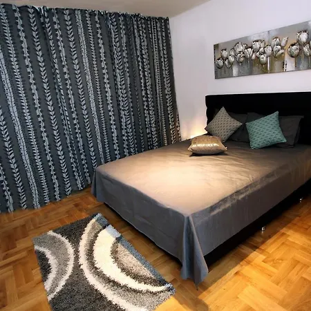 The Tulips Apartment